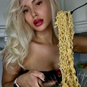 Model - SweetSinX anal