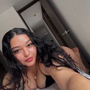 Model - Kim Sweetevil blowjob
