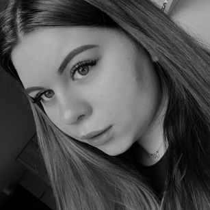 Model - AbbyChill firsttime