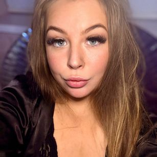 Model - Kiki_Blackxx SLUT