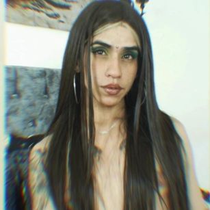 Model - Bella_Poison cum
