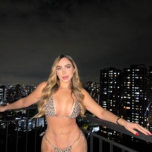 Model - tere ass