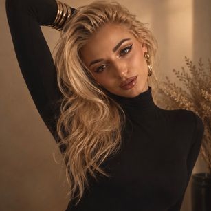Model - Lady Alice RolePlay
