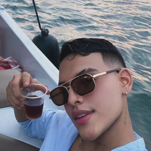 Model - AaronVega dirtytalk