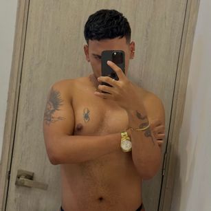 Model - AaronVega dirtytalk