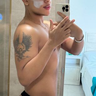 Model - AaronVega dirtytalk