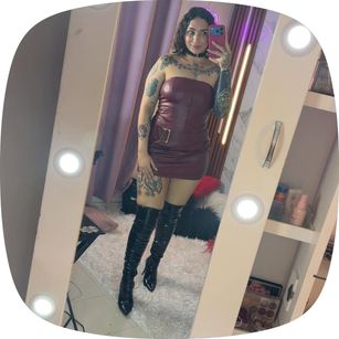 Model - Nati feet