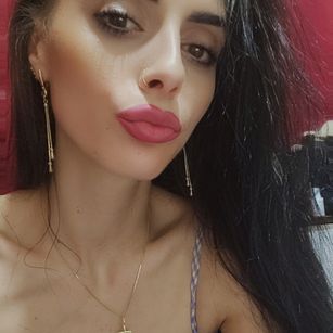 Model - jessycacute longnails