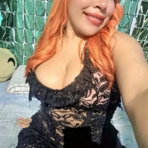 Model - AuraxGold dress