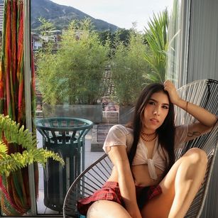 Model - BERRYXBABY 18