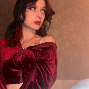 Model - Kira {{tag}}
