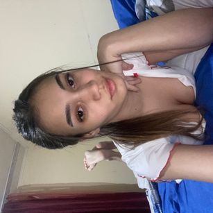 Model - Alectra Dream feet