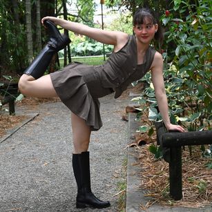 Model - Worship me deepthroat