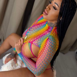 Model - Chica de Brazil latina