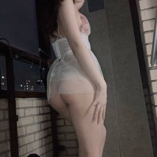 Model - Irma Bennet masturbate