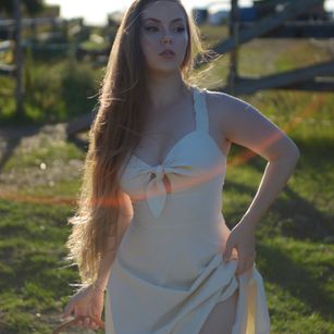 Model - Jessa Rouds blonde