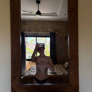 Model - Vale hairypussy