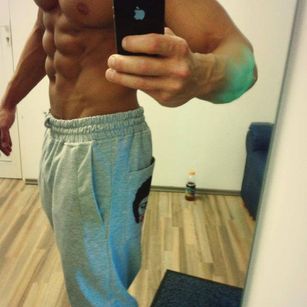 Model - antonio.ricky 9