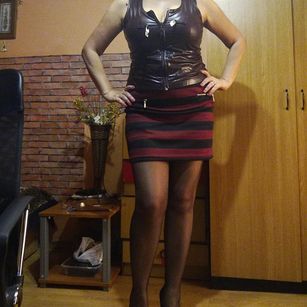 EvelyneFlirtyMilf boots Model - EvelyneFlirtyMilf boots