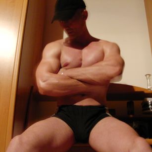 Model - ALPHA-MALE  9