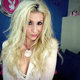 Erotic_Executive mature Model - Erotic_Executive mature