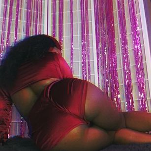 Model - Princess Charni femdom