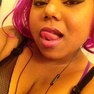 Model - Ms.Illustrious 1