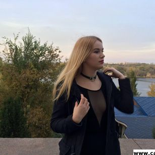 Model - EmilyWaith beauty