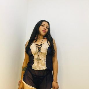 Model - sharon squirt