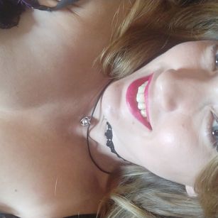 Model - kristi blonde