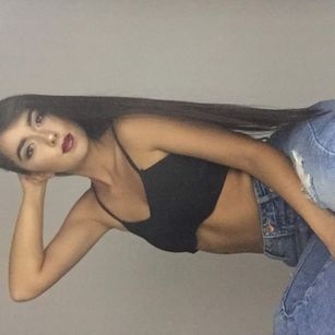 Model - Sophi_Stone cum