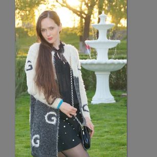 Model - Anuta brunette