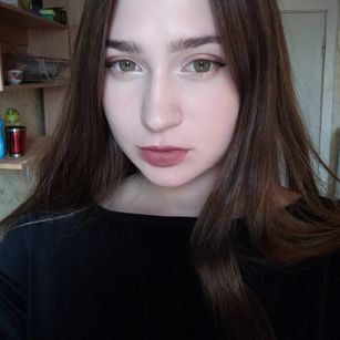 Model - Pussi Kat blonde