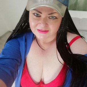 Model - AndreaBerry curvy