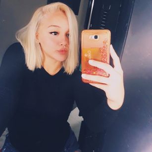 Model - lexiebiancci blonde