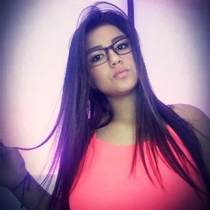 Model - Cristal Paz latina