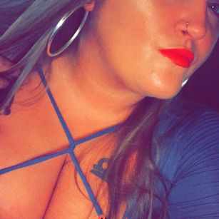 Model - Hailey Snow busty