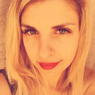 Model - Deliciously Amy blonde