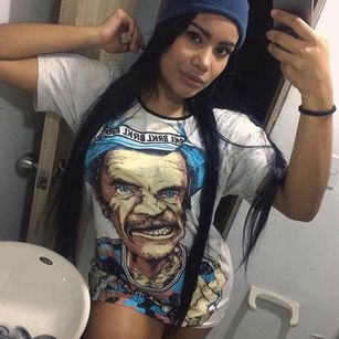 Model - Kyra Elliot cum