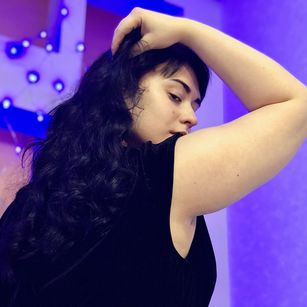 Model - Naomi_Di ass
