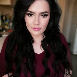 Model - AbbyLee brunette