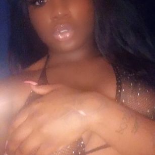 Model - Ladyd281 deepthroat