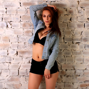 Model - AdelleRose21 hairypussy