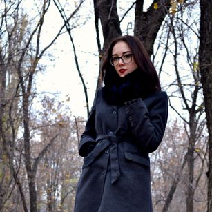 Model - Julia boobs