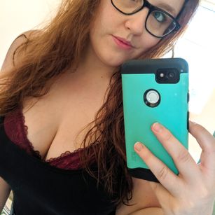 Model - Elle Faith joi