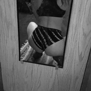 Model - NymphoKitten420 cum