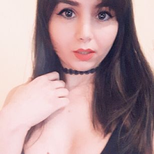 Model - BhadBhaby24 brunette