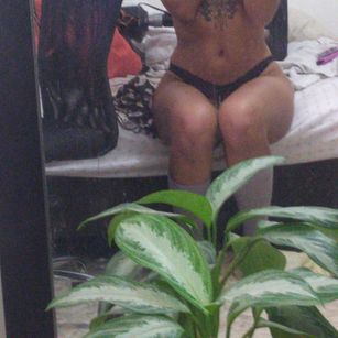 Model - Lizz Rios joi