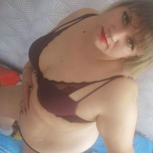 Model - Elena cum