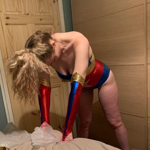 Model - IrishyOrgy slut